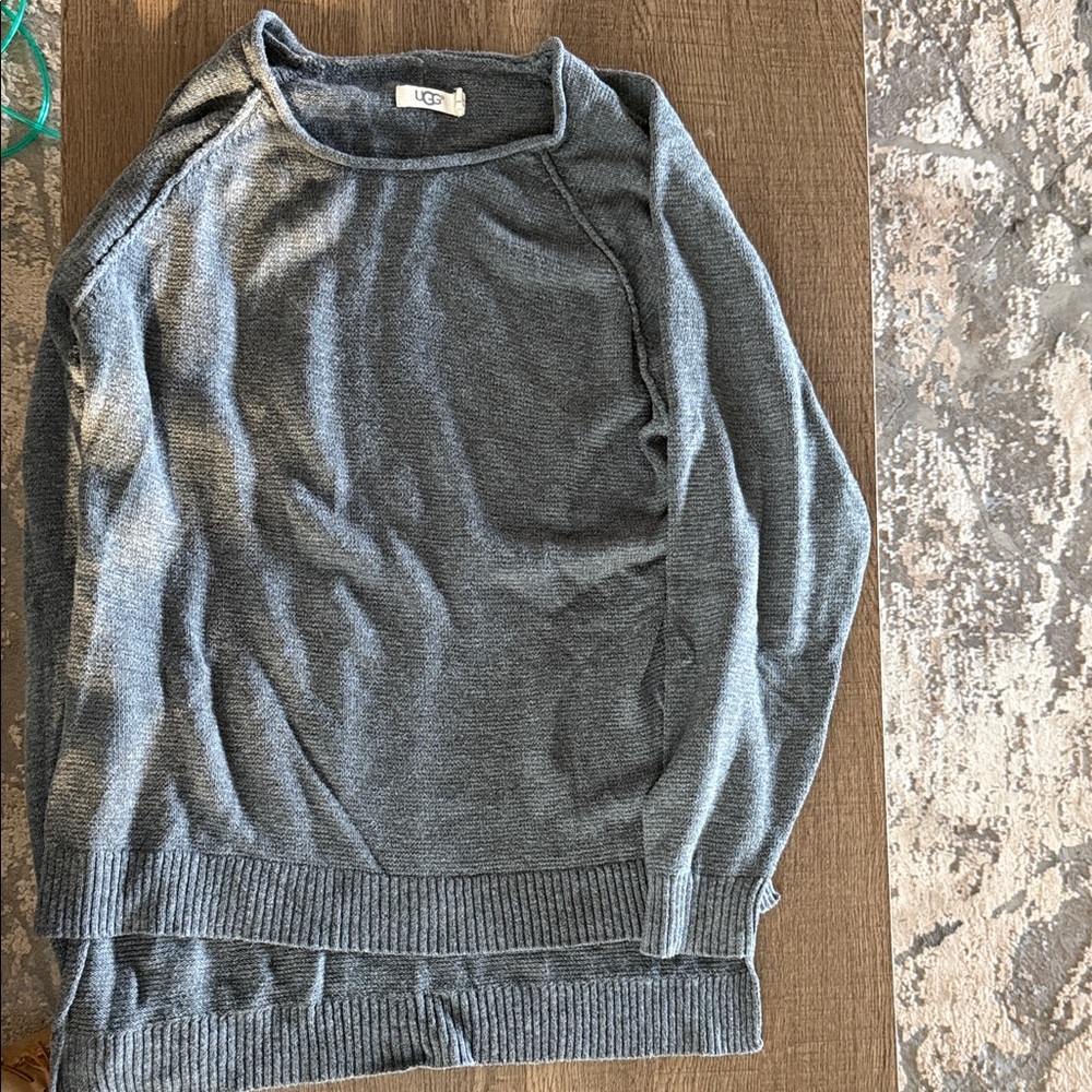 UGG GRAY CREWNECK SWEATER - NWOT - Picture 12 of 12